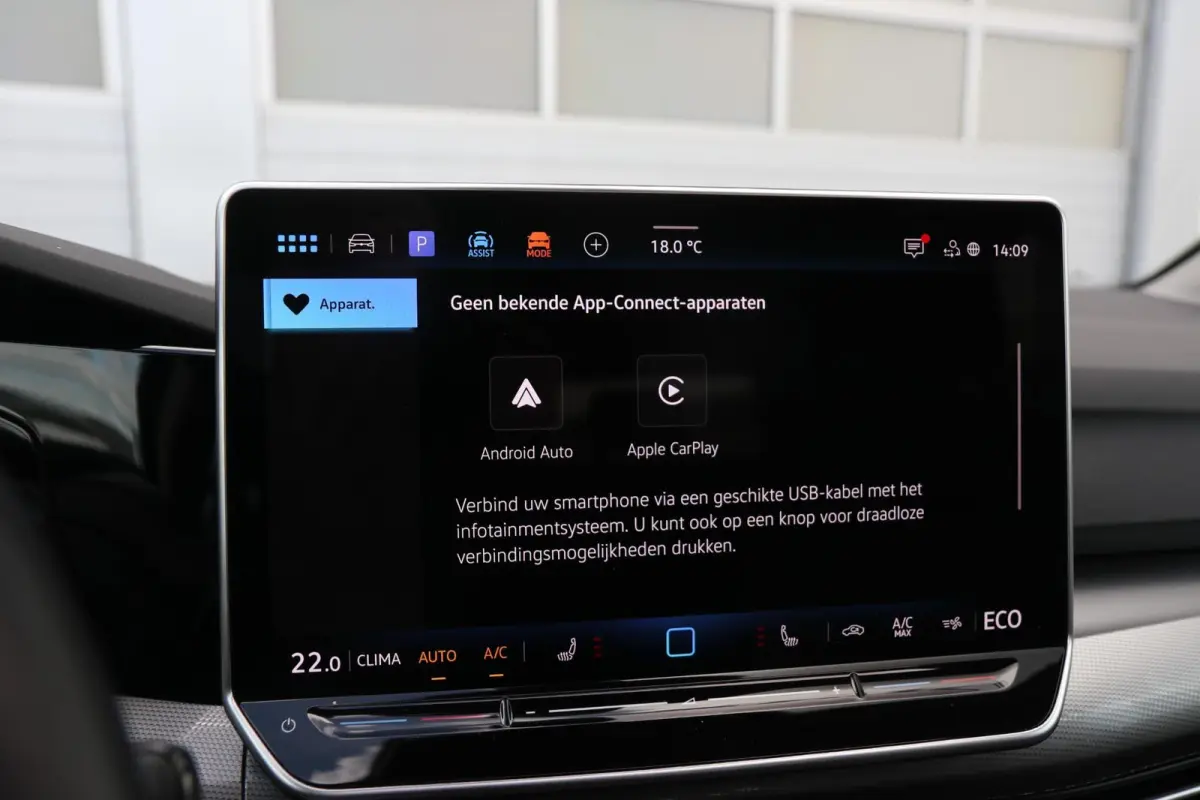 1.5 eHybrid 204pk Style | Panoramadak  | Stoelverwarming | Head-up Display | 360 Camera | Trekhaak Wegklapbaar
