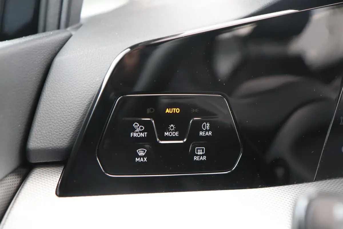 1.5 eHybrid 204pk Style | Panoramadak  | Stoelverwarming | Head-up Display | 360 Camera | Trekhaak Wegklapbaar