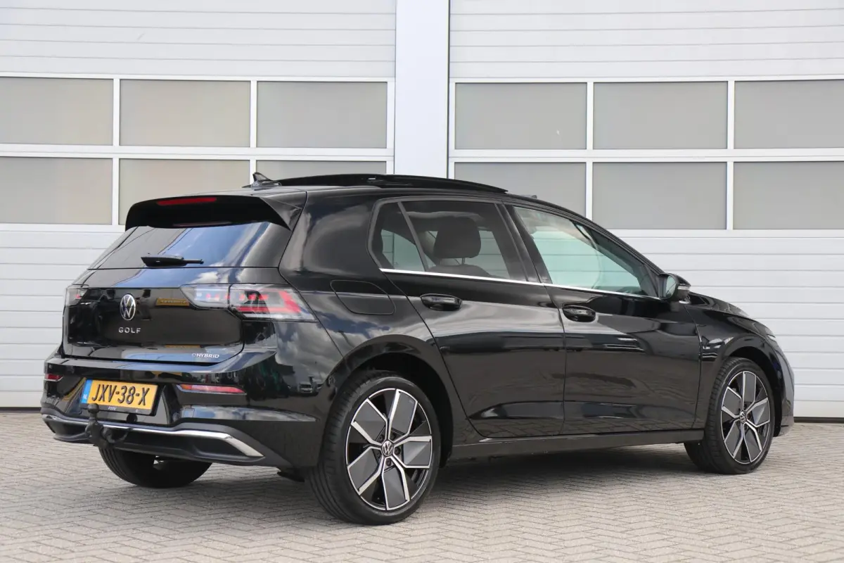 1.5 eHybrid 204pk Style | Panoramadak  | Stoelverwarming | Head-up Display | 360 Camera | Trekhaak Wegklapbaar
