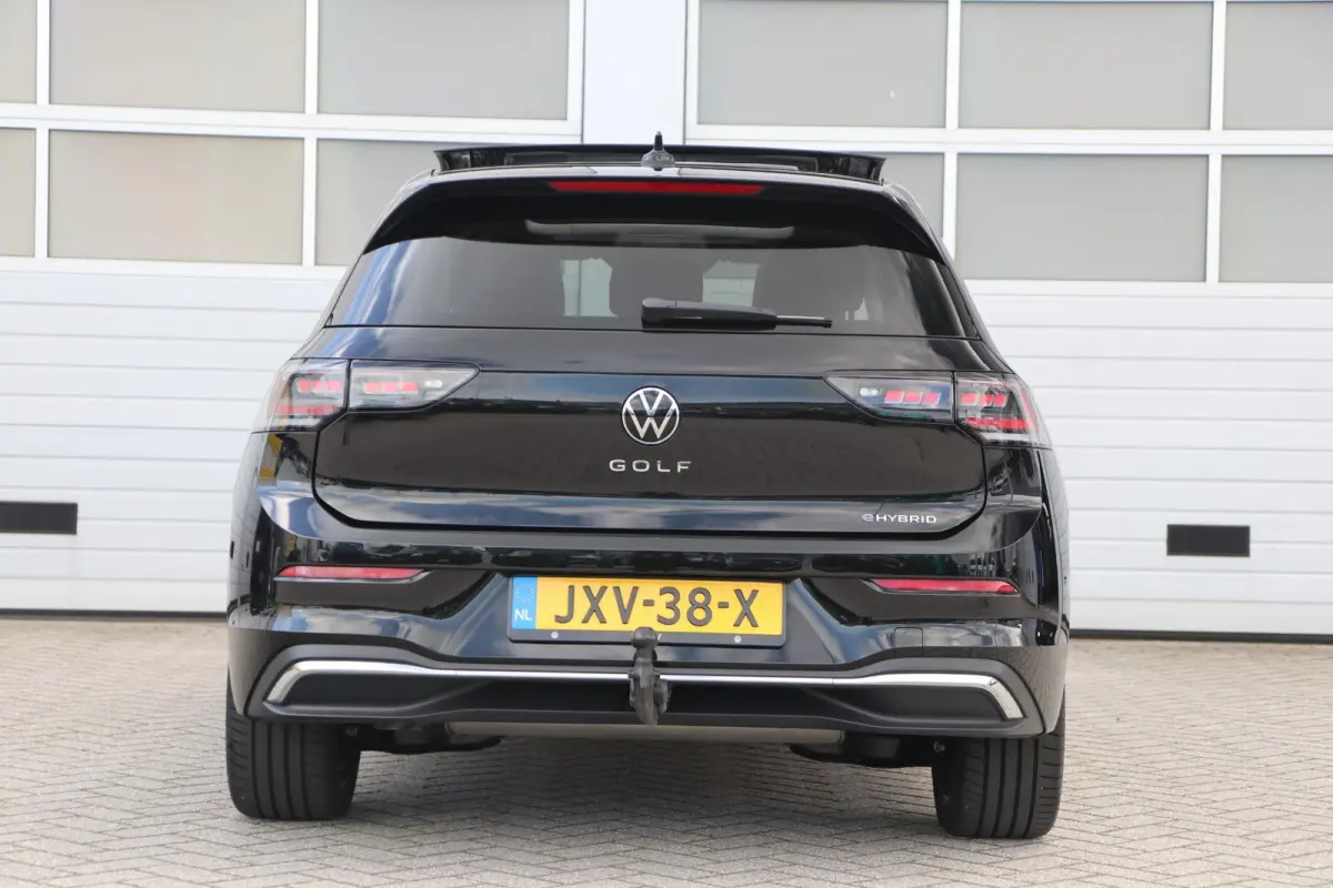 1.5 eHybrid 204pk Style | Panoramadak  | Stoelverwarming | Head-up Display | 360 Camera | Trekhaak Wegklapbaar