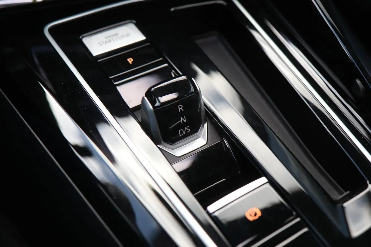 1.5 eHybrid 204pk Style | Panoramadak  | Stoelverwarming | Head-up Display | 360 Camera | Trekhaak Wegklapbaar