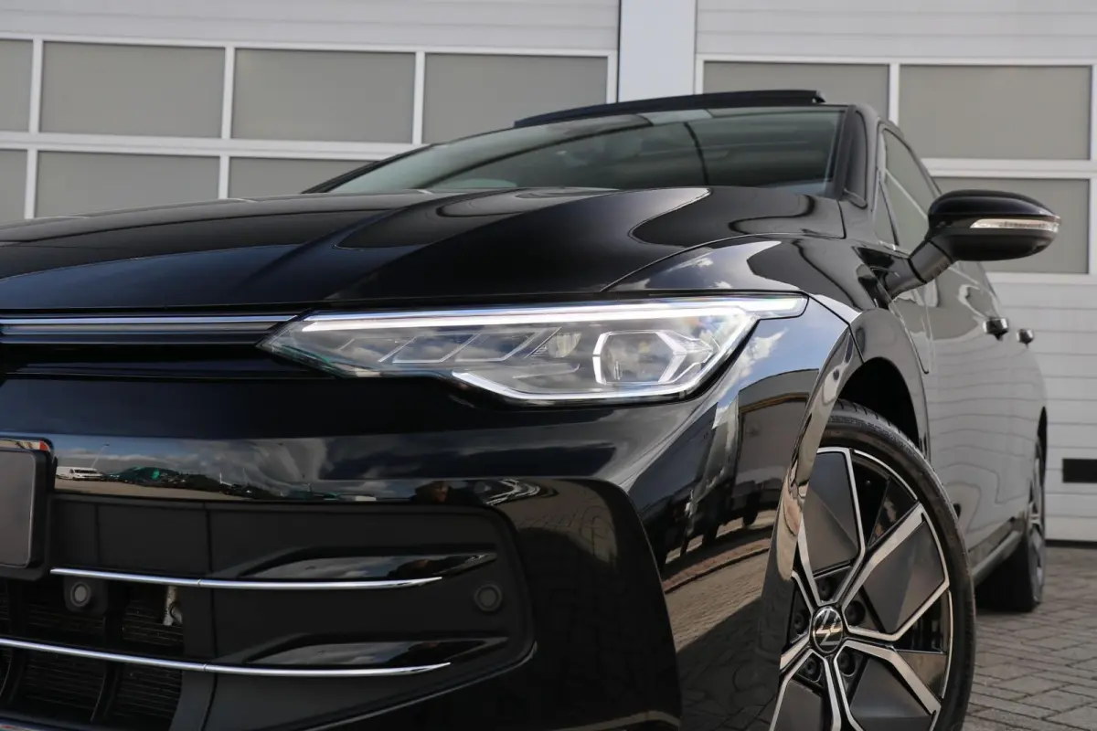 1.5 eHybrid 204pk Style | Panoramadak  | Stoelverwarming | Head-up Display | 360 Camera | Trekhaak Wegklapbaar