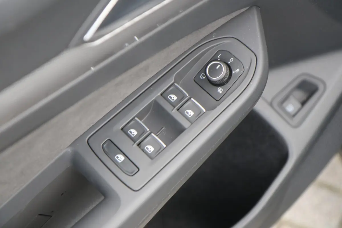 1.5 eHybrid 204pk Style | Panoramadak  | Stoelverwarming | Head-up Display | 360 Camera | Trekhaak Wegklapbaar