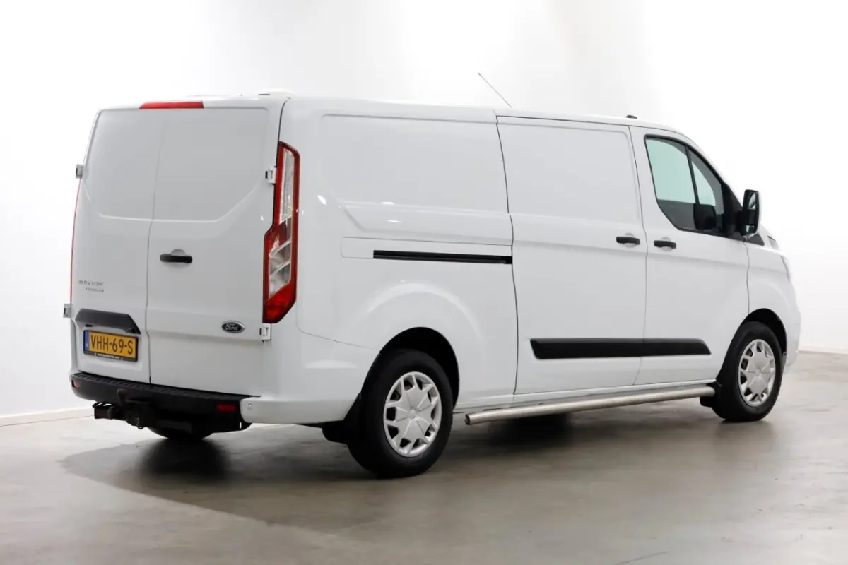 320 2.0 TDCI 130pk L2H1 Trend Airco/Navi/Camera 10-2020