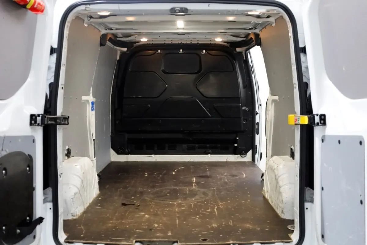 320 2.0 TDCI 130pk L2H1 Trend Airco/Navi/Camera 10-2020