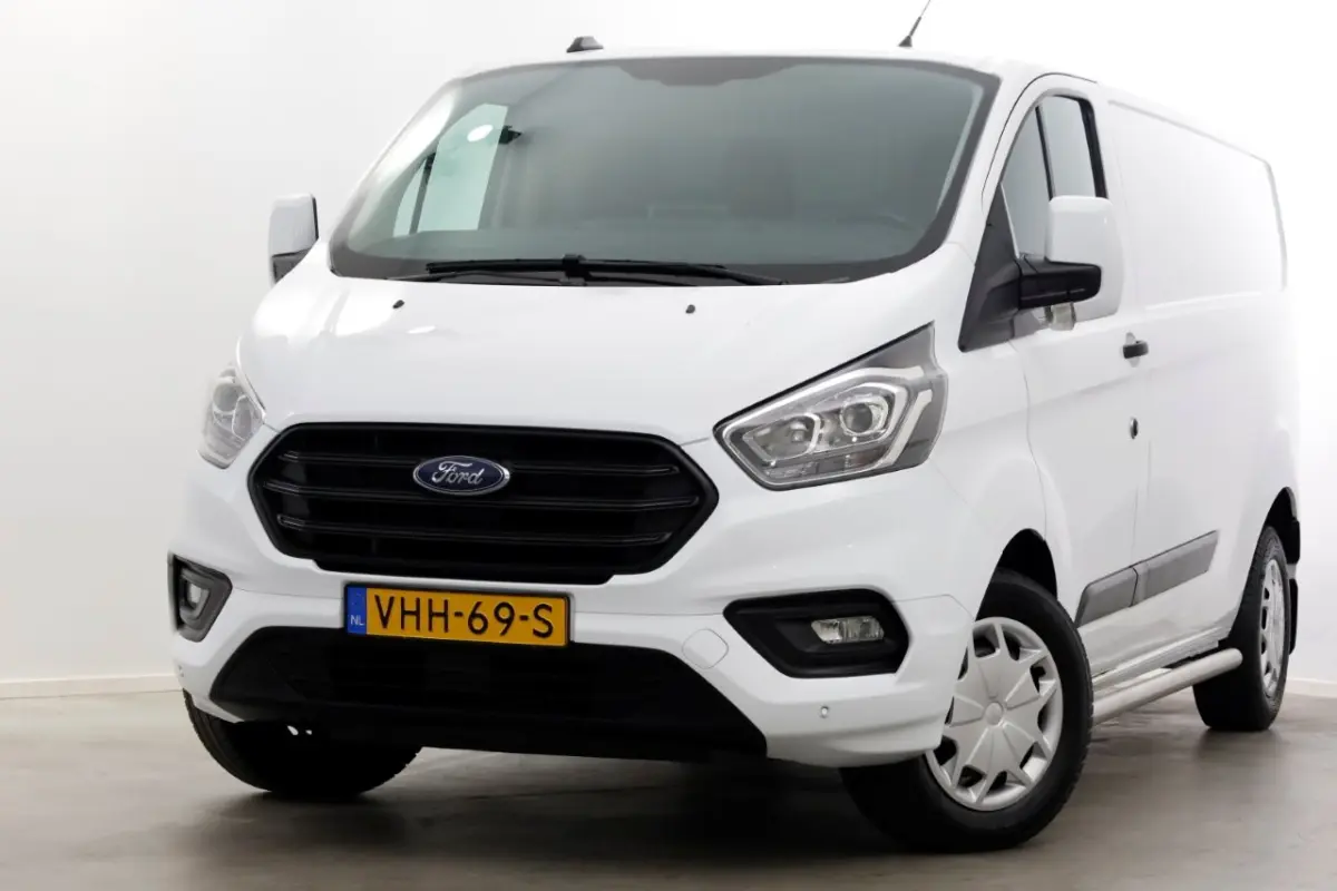 320 2.0 TDCI 130pk L2H1 Trend Airco/Navi/Camera 10-2020