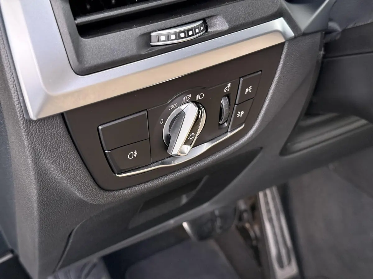 xDrive30e APPLE CAR./ANDROID AUTO | ELECT. ACHTERKLEP | STOEL VERW. | CRUISE CONTR. |