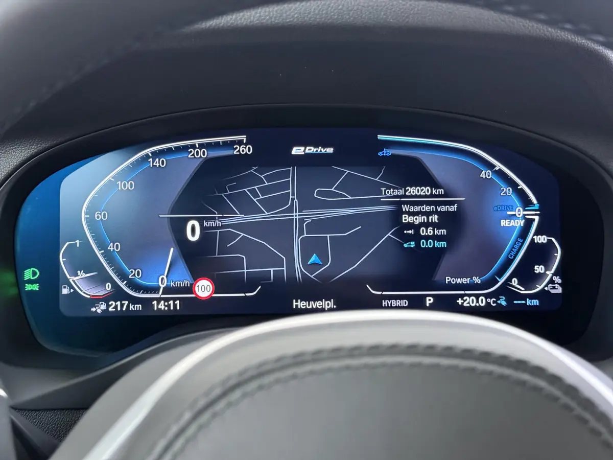 xDrive30e APPLE CAR./ANDROID AUTO | ELECT. ACHTERKLEP | STOEL VERW. | CRUISE CONTR. |