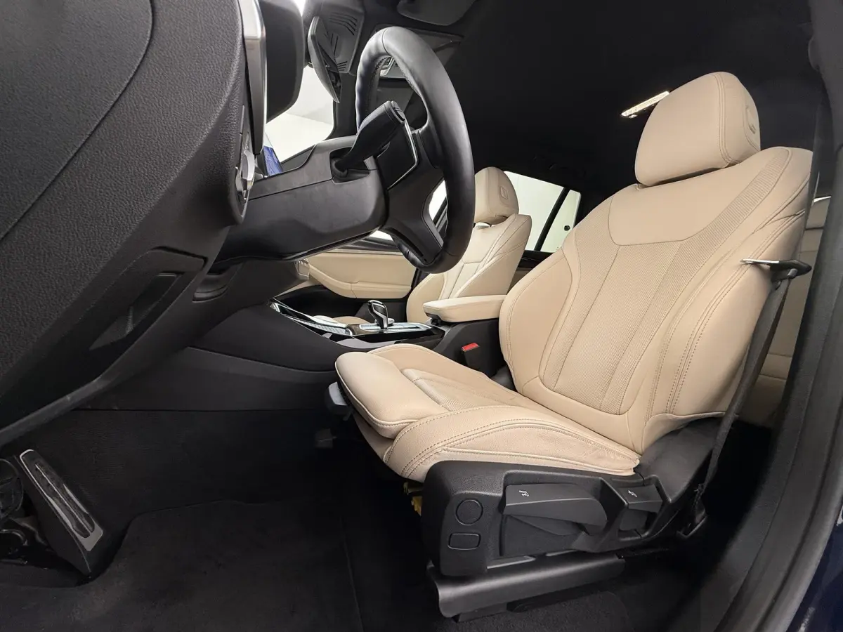 xDrive30e APPLE CAR./ANDROID AUTO | ELECT. ACHTERKLEP | STOEL VERW. | CRUISE CONTR. |