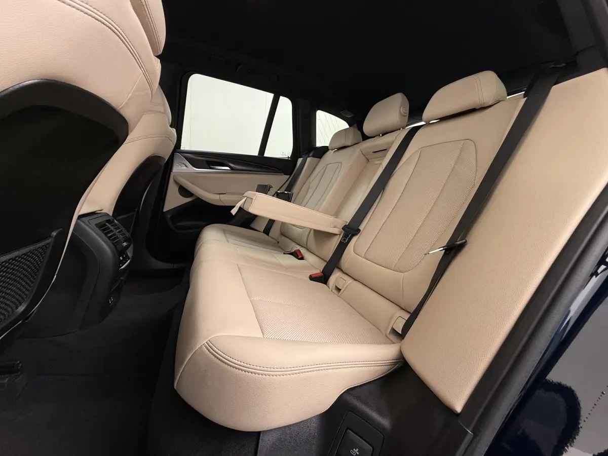 xDrive30e APPLE CAR./ANDROID AUTO | ELECT. ACHTERKLEP | STOEL VERW. | CRUISE CONTR. |
