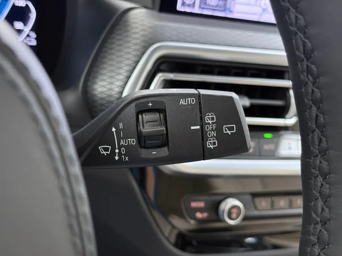 xDrive30e APPLE CAR./ANDROID AUTO | ELECT. ACHTERKLEP | STOEL VERW. | CRUISE CONTR. |