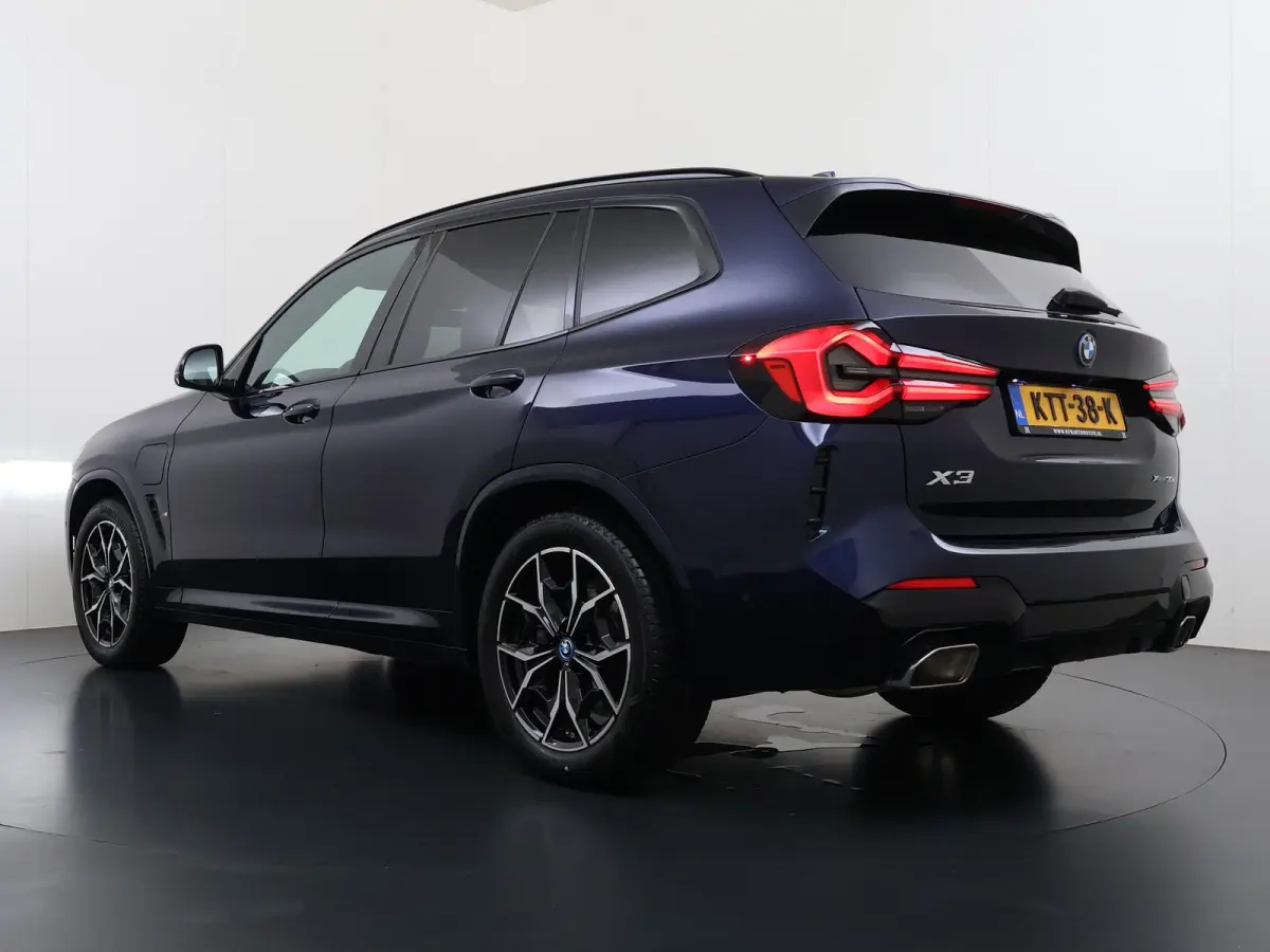 xDrive30e APPLE CAR./ANDROID AUTO | ELECT. ACHTERKLEP | STOEL VERW. | CRUISE CONTR. |