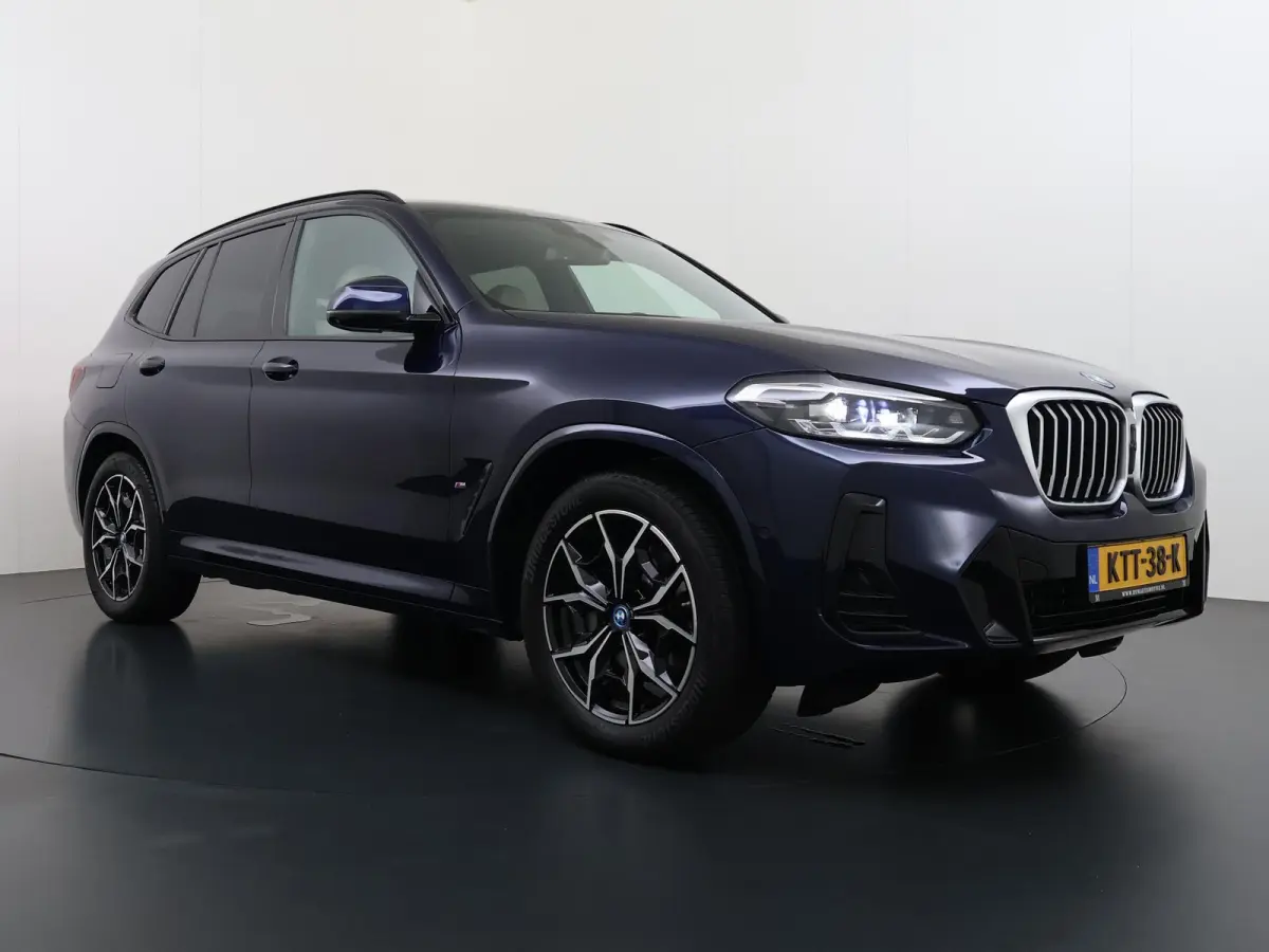 xDrive30e APPLE CAR./ANDROID AUTO | ELECT. ACHTERKLEP | STOEL VERW. | CRUISE CONTR. |
