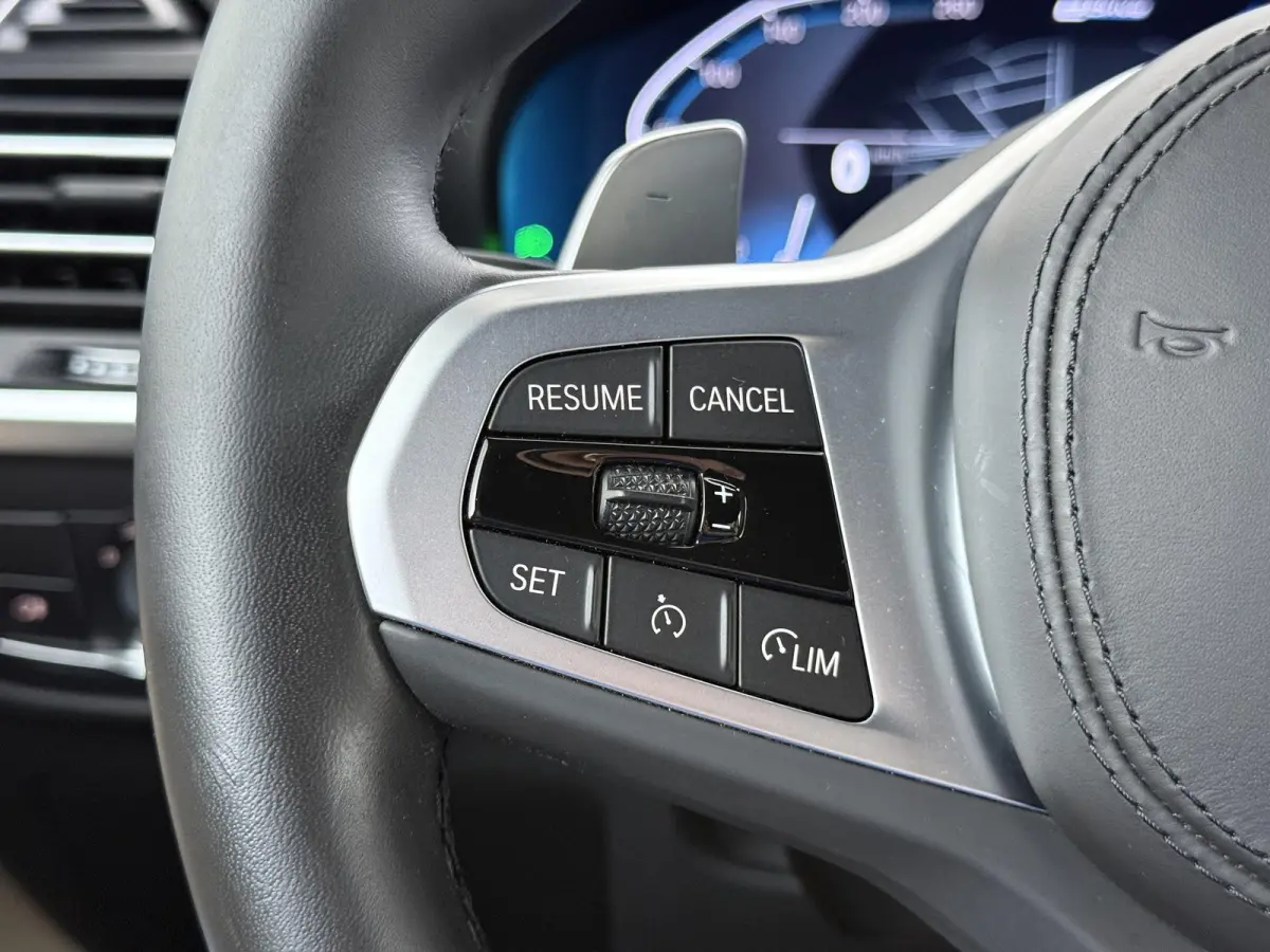 xDrive30e APPLE CAR./ANDROID AUTO | ELECT. ACHTERKLEP | STOEL VERW. | CRUISE CONTR. |