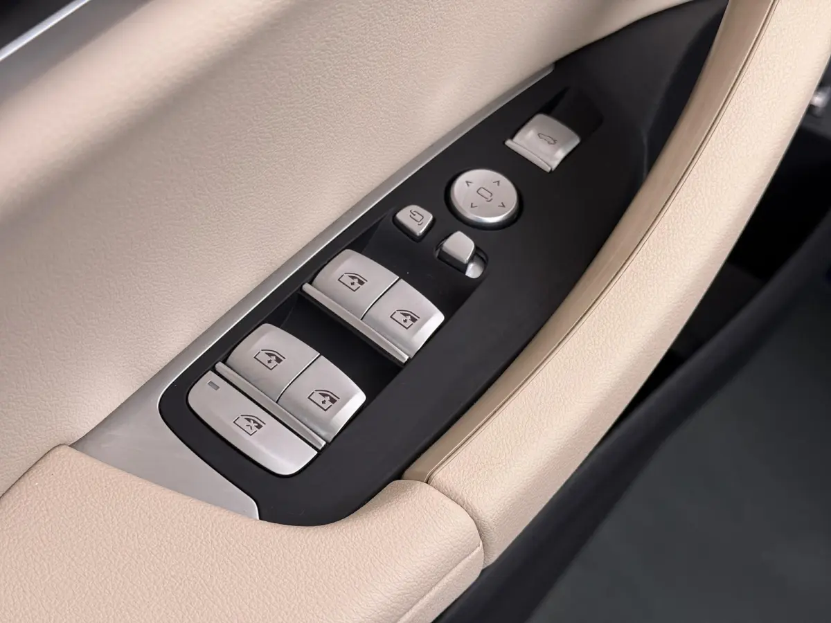 xDrive30e APPLE CAR./ANDROID AUTO | ELECT. ACHTERKLEP | STOEL VERW. | CRUISE CONTR. |