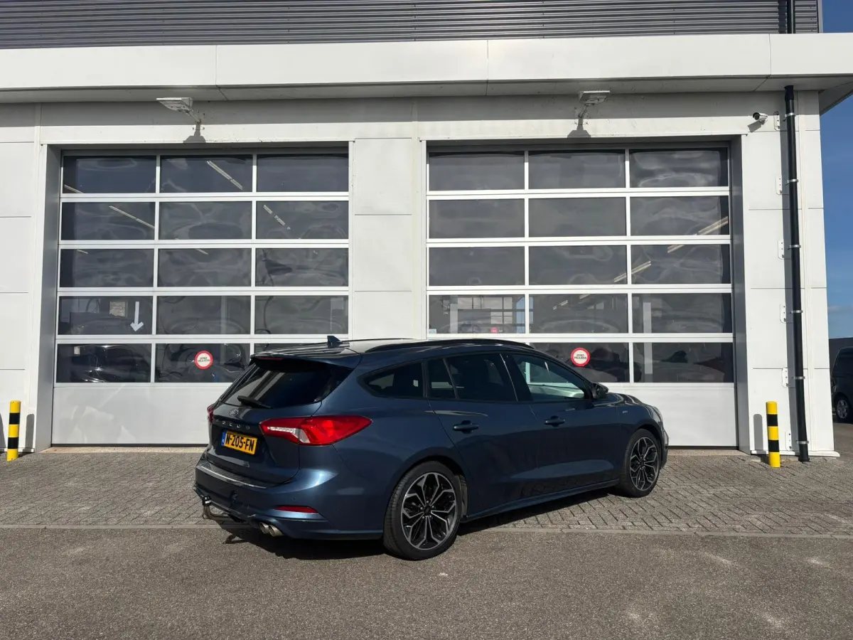 1.5 EcoBoost 150 PK ST Line | Automaat | Parkeersensoren Voor + Achter | Parkeer Camera Achter | Verwarmde Voorstoelen | Navigatie | Climate Control | Trekhaak