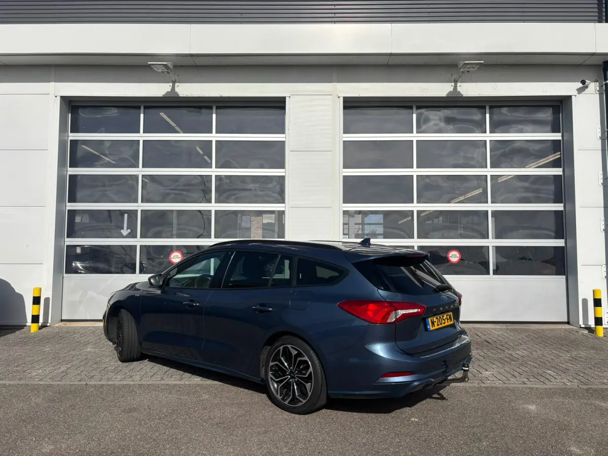1.5 EcoBoost 150 PK ST Line | Automaat | Parkeersensoren Voor + Achter | Parkeer Camera Achter | Verwarmde Voorstoelen | Navigatie | Climate Control | Trekhaak
