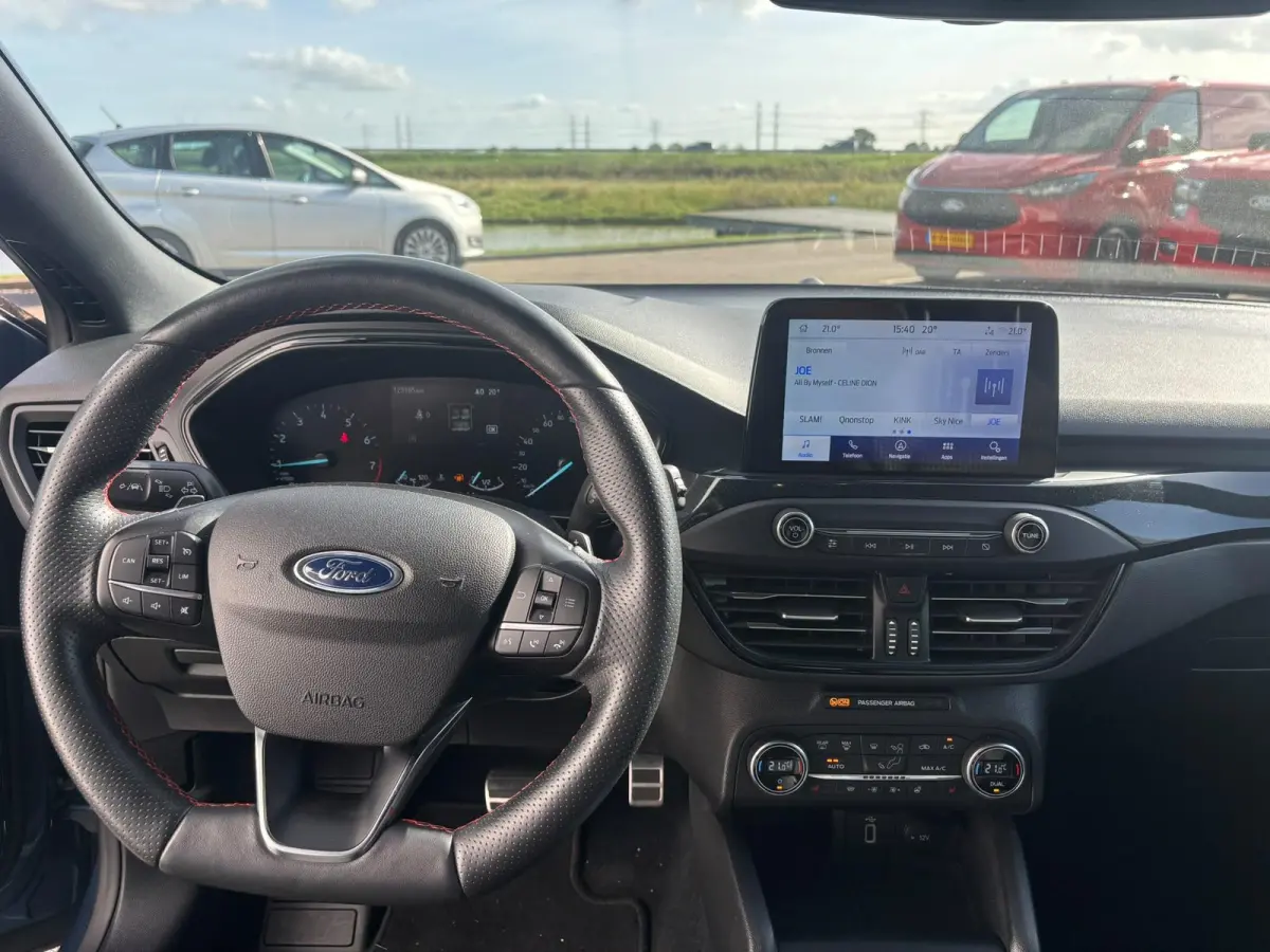 1.5 EcoBoost 150 PK ST Line | Automaat | Parkeersensoren Voor + Achter | Parkeer Camera Achter | Verwarmde Voorstoelen | Navigatie | Climate Control | Trekhaak