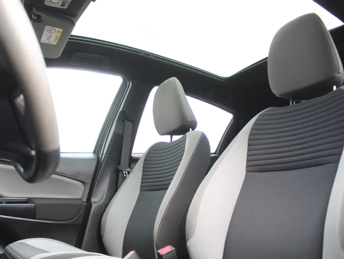 1.5 Hybrid Bi-Tone Plus CLIMATE | LMV16 | AFNBTREKHAAK | CRUISE | LED | NAVI | CAMERA | PANODAK