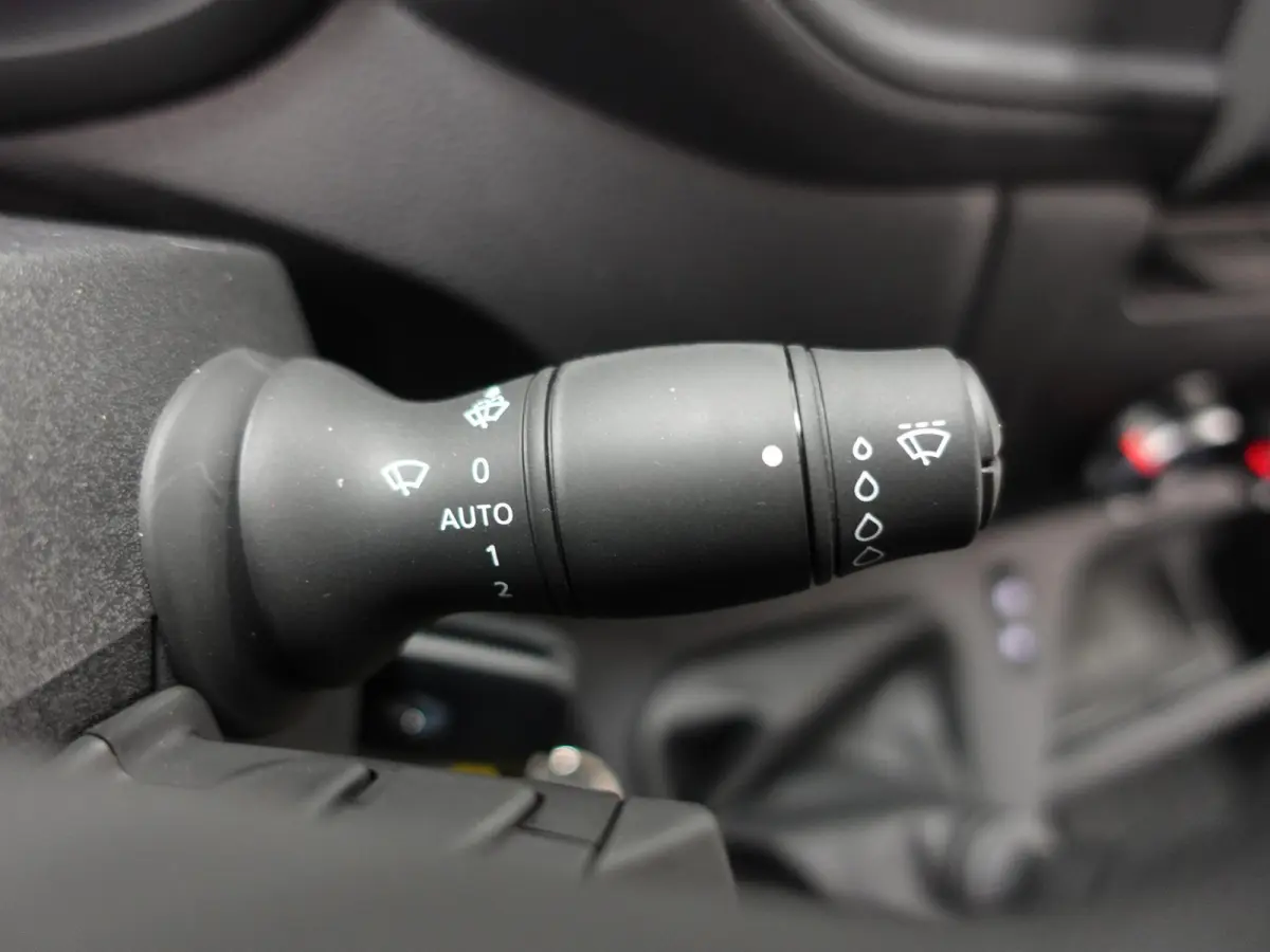 T33 2.3 dCi 135PK L2H2 BPM VRIJ! Airco Cruise control Parkeersensoren Navigatie Trekhaak