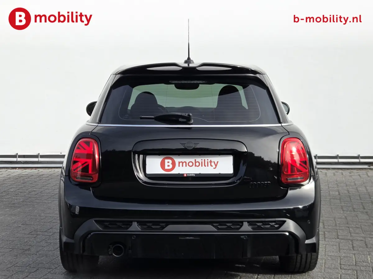 1.5 John Cooper Works 5-Drs. JCW Sportstoelen BTW Auto! | Apple CarPlay | Navigatie | DAB Audio | Cruise Control