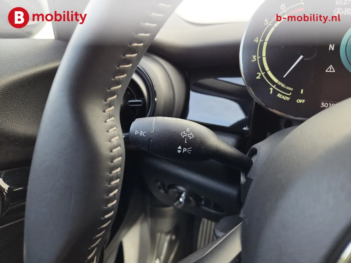 1.5 John Cooper Works 5-Drs. JCW Sportstoelen BTW Auto! | Apple CarPlay | Navigatie | DAB Audio | Cruise Control
