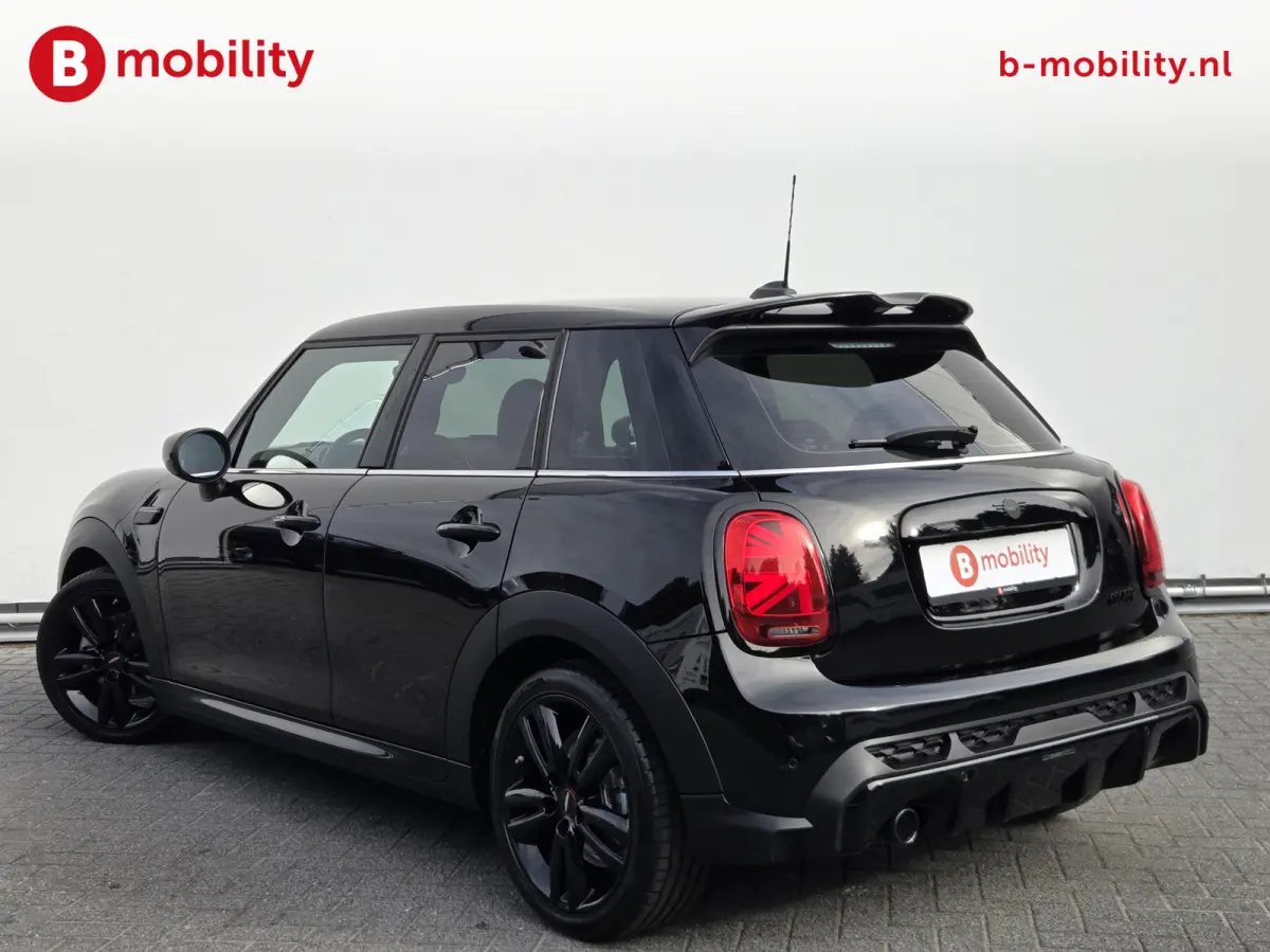 1.5 John Cooper Works 5-Drs. JCW Sportstoelen BTW Auto! | Apple CarPlay | Navigatie | DAB Audio | Cruise Control