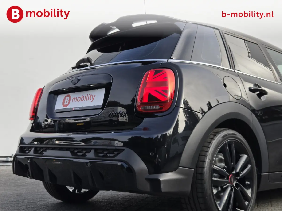 1.5 John Cooper Works 5-Drs. JCW Sportstoelen BTW Auto! | Apple CarPlay | Navigatie | DAB Audio | Cruise Control