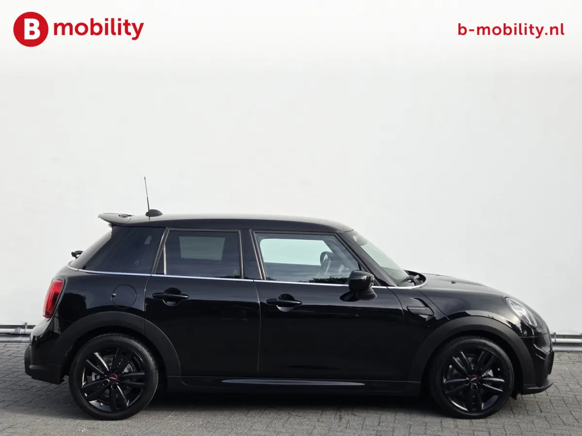 1.5 John Cooper Works 5-Drs. JCW Sportstoelen BTW Auto! | Apple CarPlay | Navigatie | DAB Audio | Cruise Control