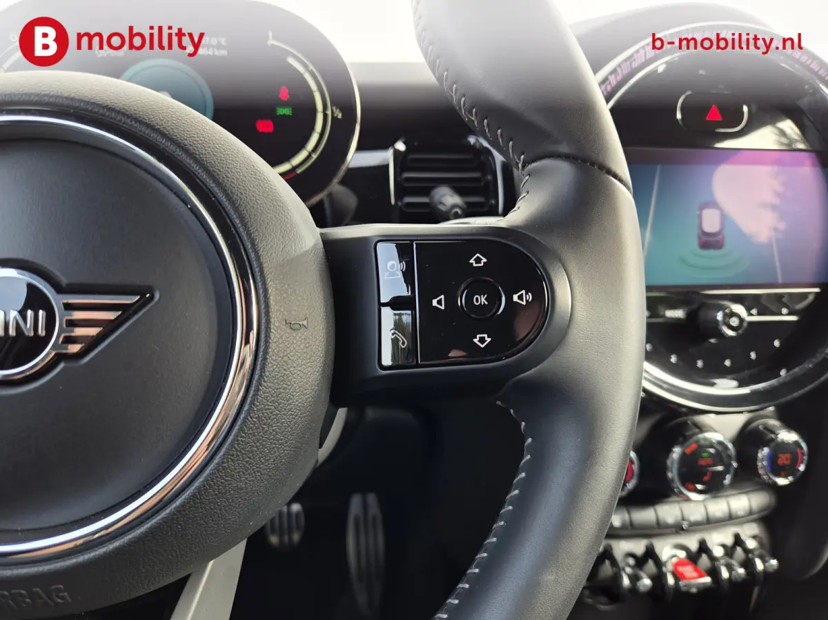 1.5 John Cooper Works 5-Drs. JCW Sportstoelen BTW Auto! | Apple CarPlay | Navigatie | DAB Audio | Cruise Control