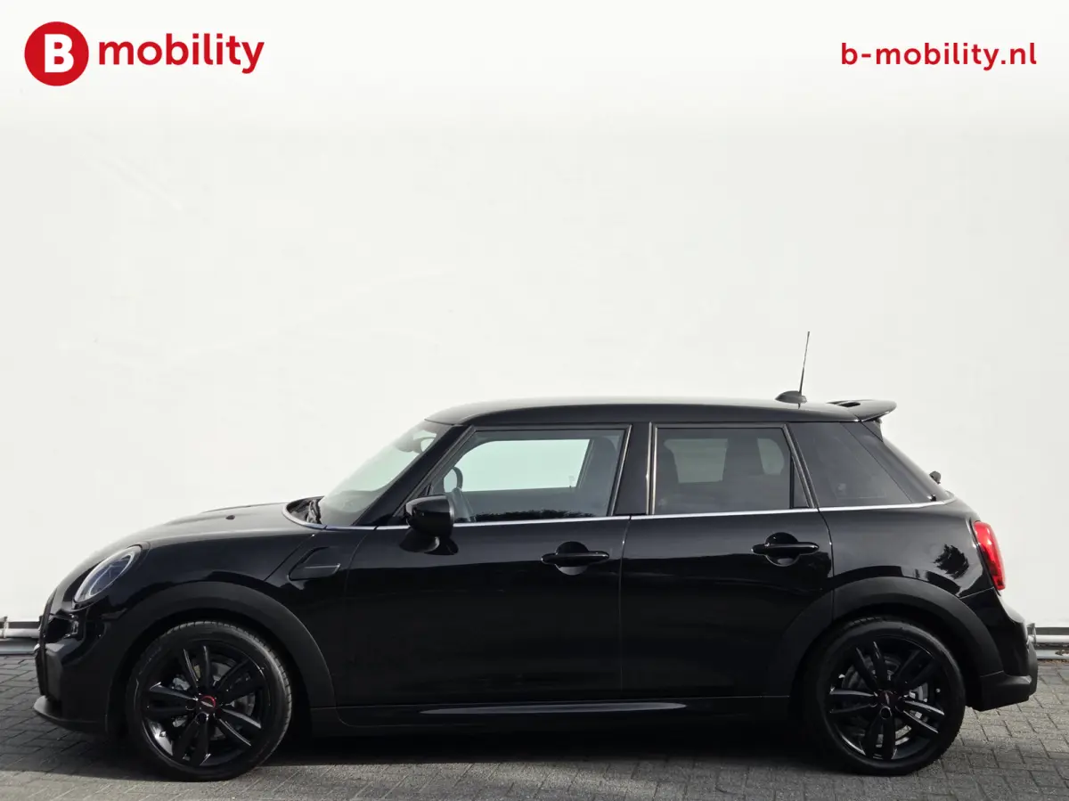 1.5 John Cooper Works 5-Drs. JCW Sportstoelen BTW Auto! | Apple CarPlay | Navigatie | DAB Audio | Cruise Control