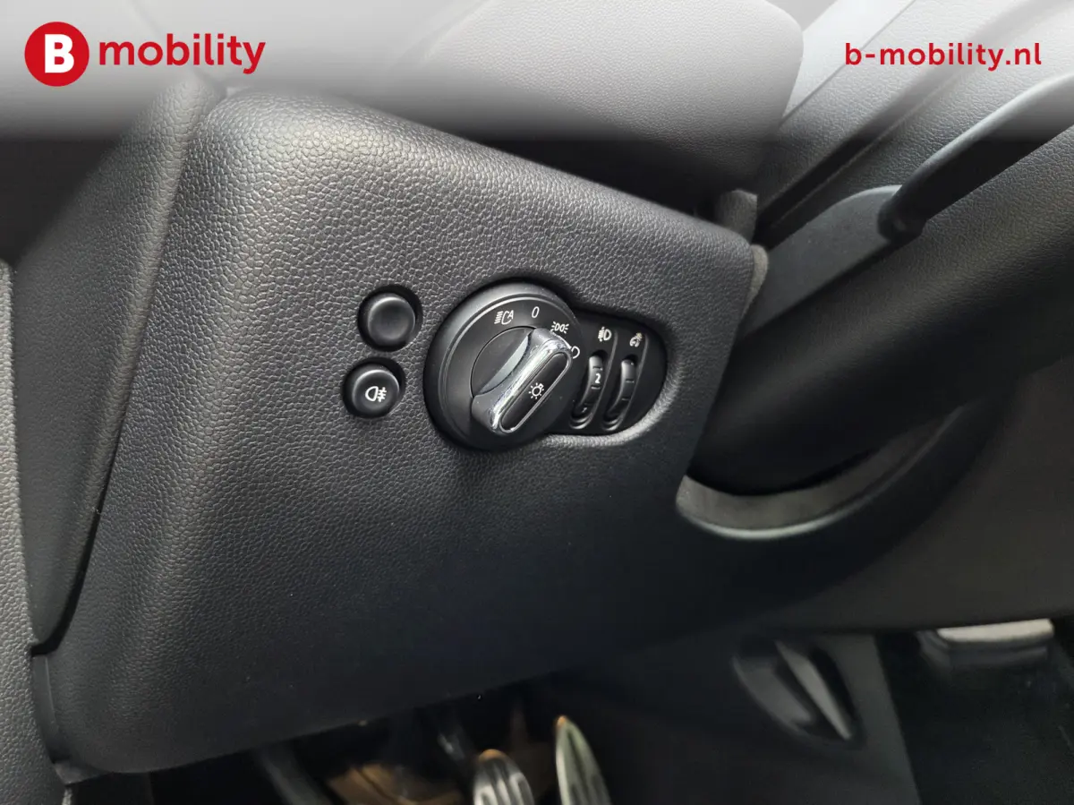 1.5 John Cooper Works 5-Drs. JCW Sportstoelen BTW Auto! | Apple CarPlay | Navigatie | DAB Audio | Cruise Control