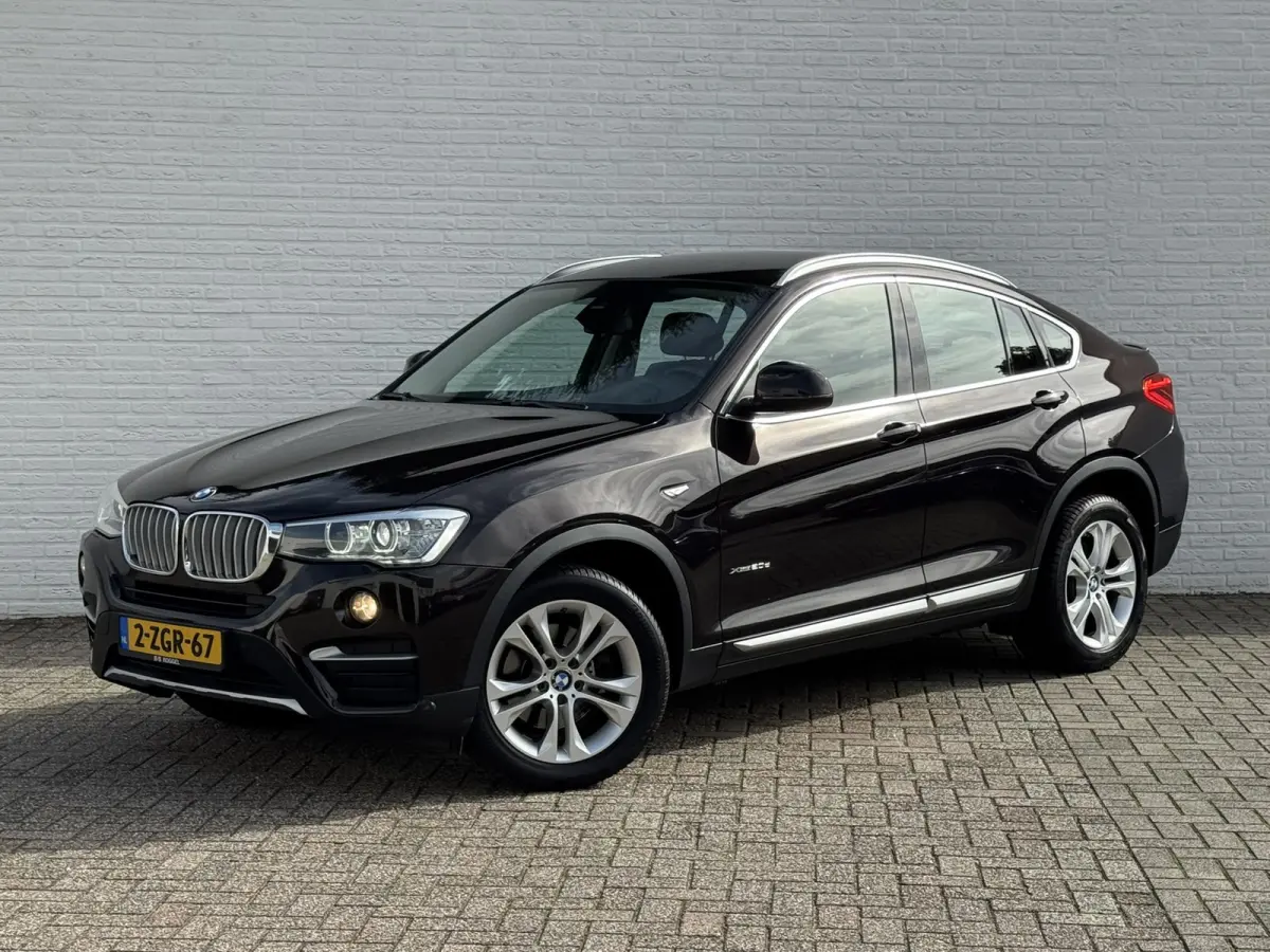 XDrive20d High Executive Automaat Navi Leder Cruise Stoelverwarming Elektr.Achterklep All-Seasonbanden