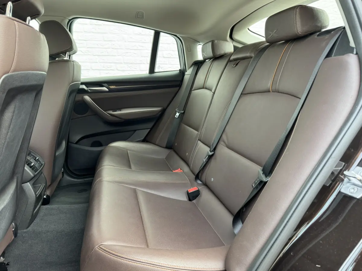 XDrive20d High Executive Automaat Navi Leder Cruise Stoelverwarming Elektr.Achterklep All-Seasonbanden
