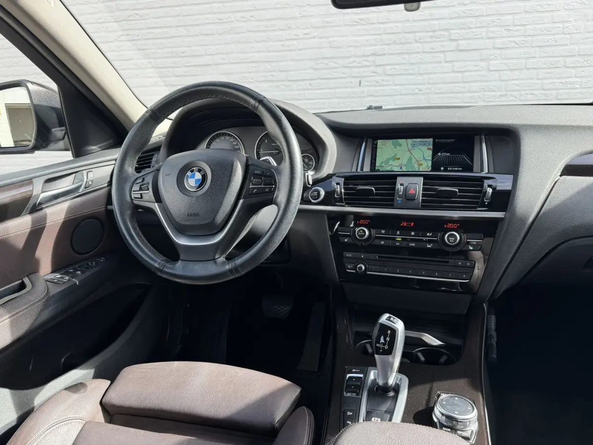 XDrive20d High Executive Automaat Navi Leder Cruise Stoelverwarming Elektr.Achterklep All-Seasonbanden