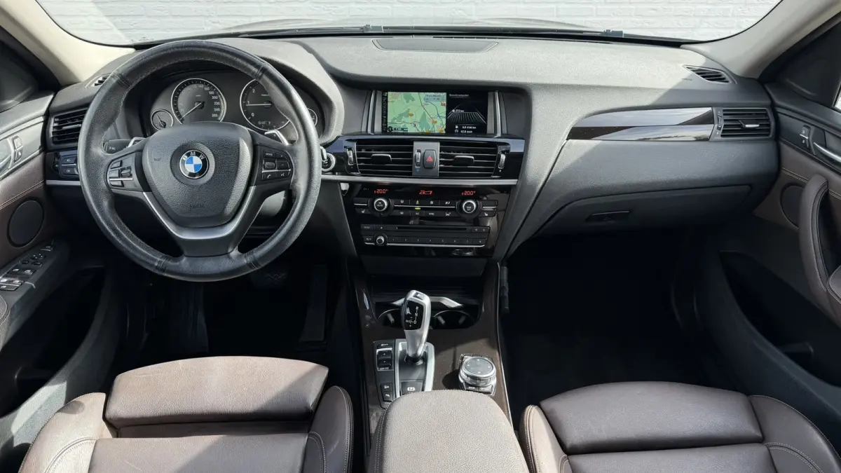 XDrive20d High Executive Automaat Navi Leder Cruise Stoelverwarming Elektr.Achterklep All-Seasonbanden