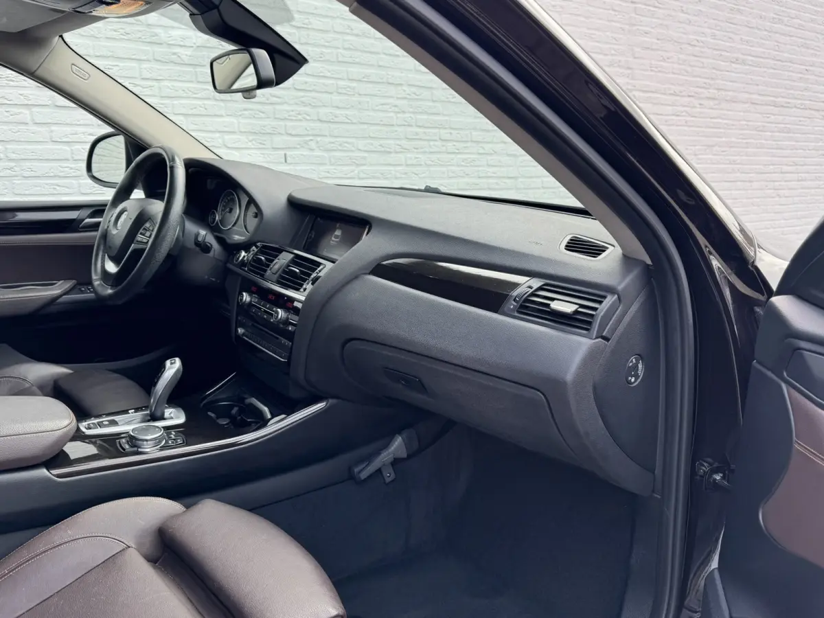 XDrive20d High Executive Automaat Navi Leder Cruise Stoelverwarming Elektr.Achterklep All-Seasonbanden