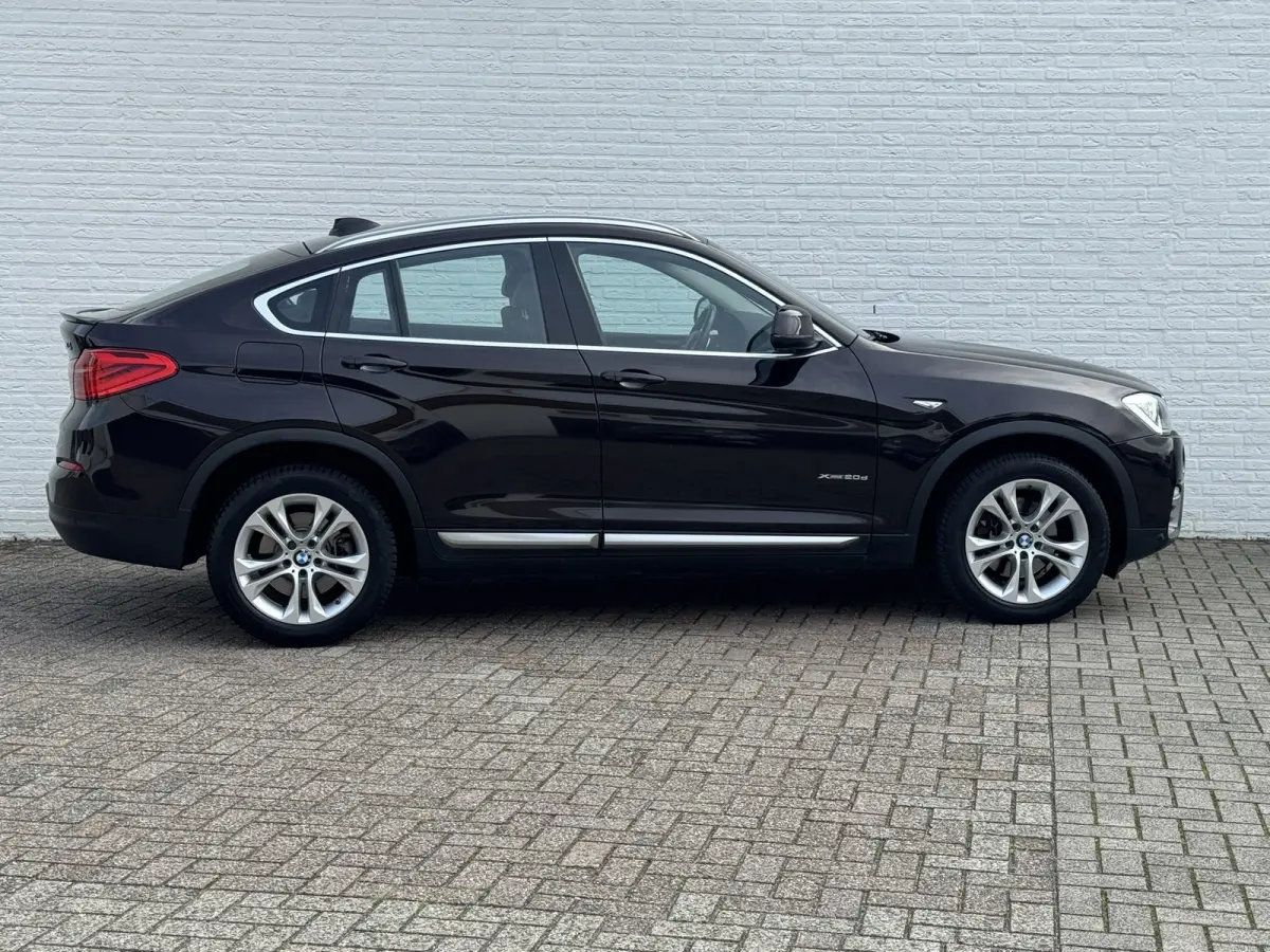 XDrive20d High Executive Automaat Navi Leder Cruise Stoelverwarming Elektr.Achterklep All-Seasonbanden