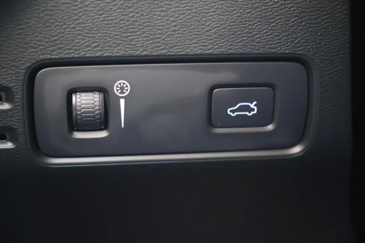 T4 Momentum | Stoelverwarming | Trekhaak | Parkeercamera | Keyless