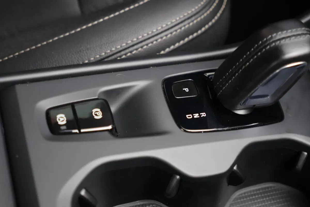 T4 Momentum | Stoelverwarming | Trekhaak | Parkeercamera | Keyless