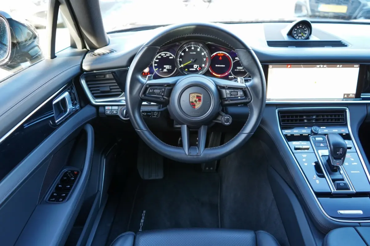 2.9 4 E-Hybrid | Pano | Bose | Adap. Cruise | Sport design