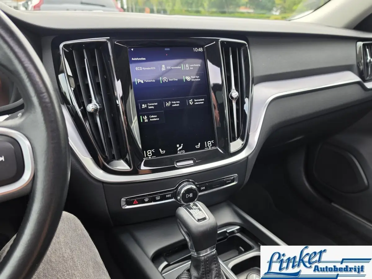 2.0 T5 Momentum Automaat|PANO|ELEKTR TREKH|NL-AUTO