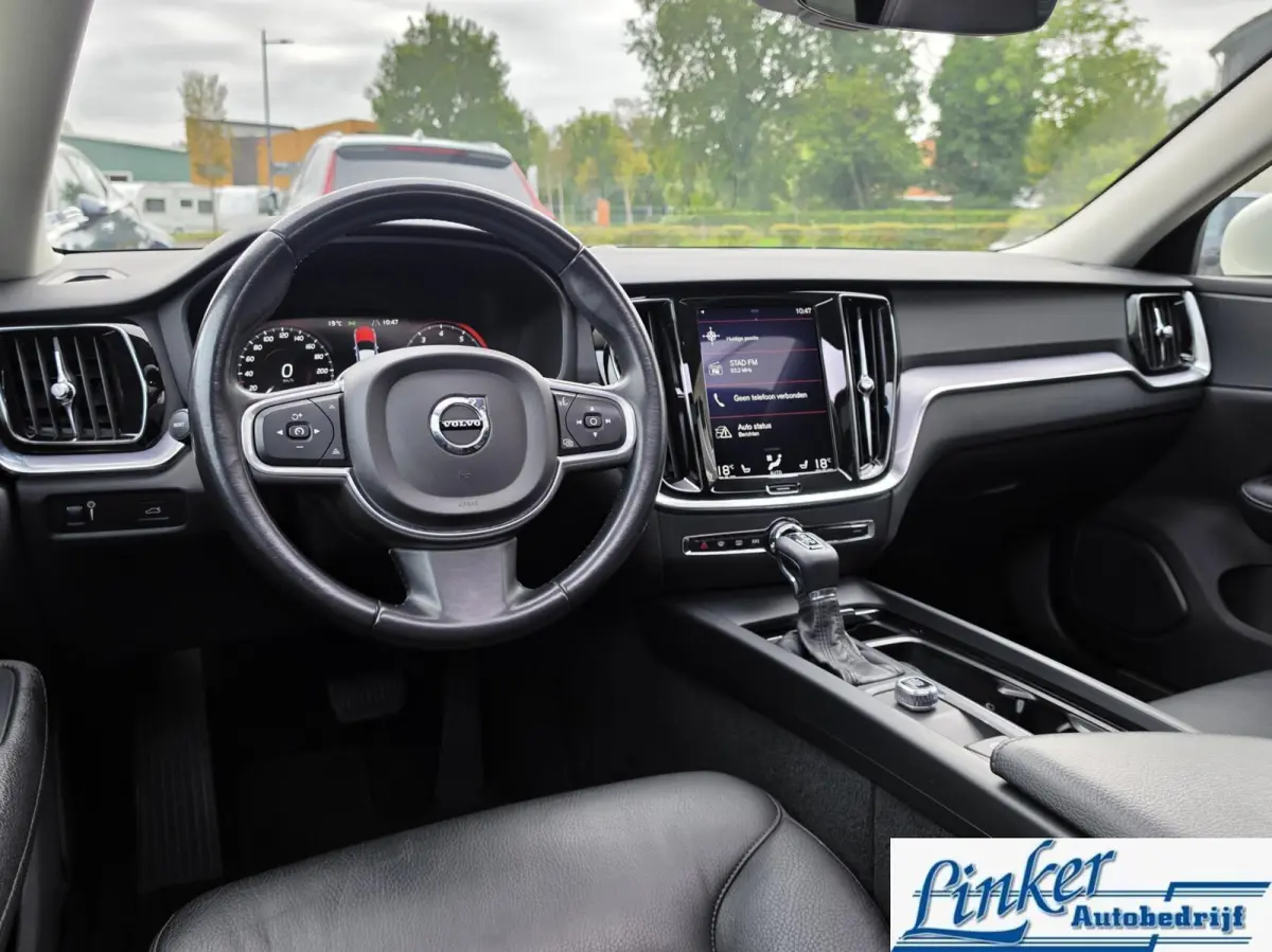 2.0 T5 Momentum Automaat|PANO|ELEKTR TREKH|NL-AUTO