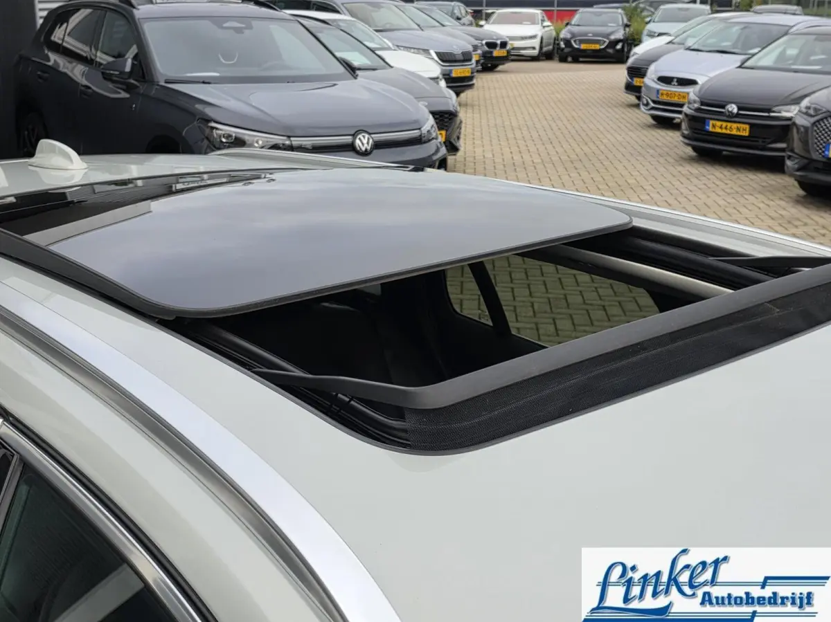 2.0 T5 Momentum Automaat|PANO|ELEKTR TREKH|NL-AUTO