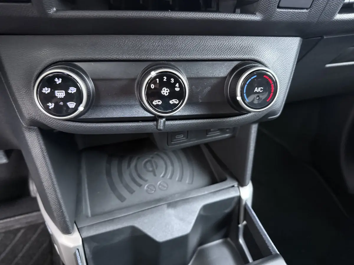 Edition 44 kWh | Incl. gratis Pro Move Wallbox! | NIEUW | Achteruitrijcamera | Airco | Cruise control
