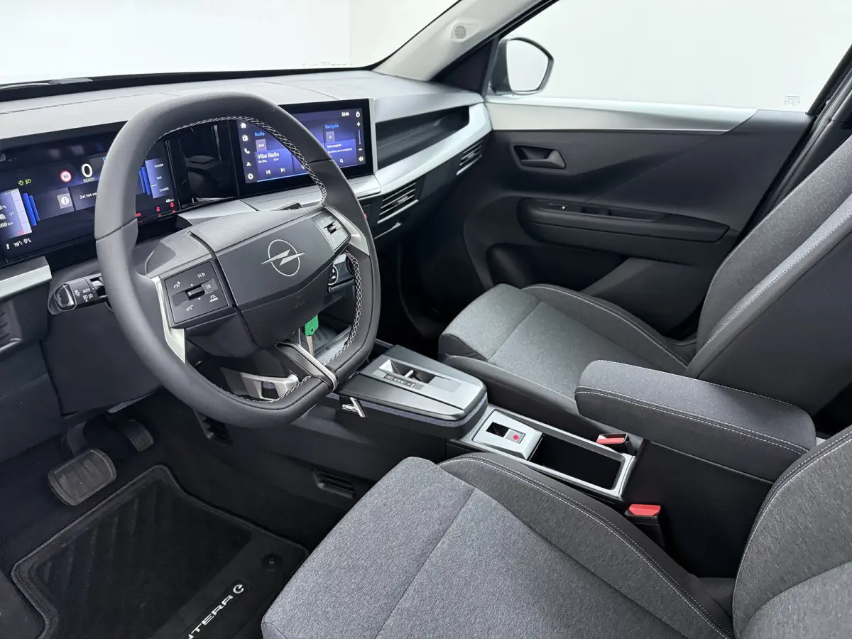 Edition 44 kWh | Incl. gratis Pro Move Wallbox! | NIEUW | Achteruitrijcamera | Airco | Cruise control