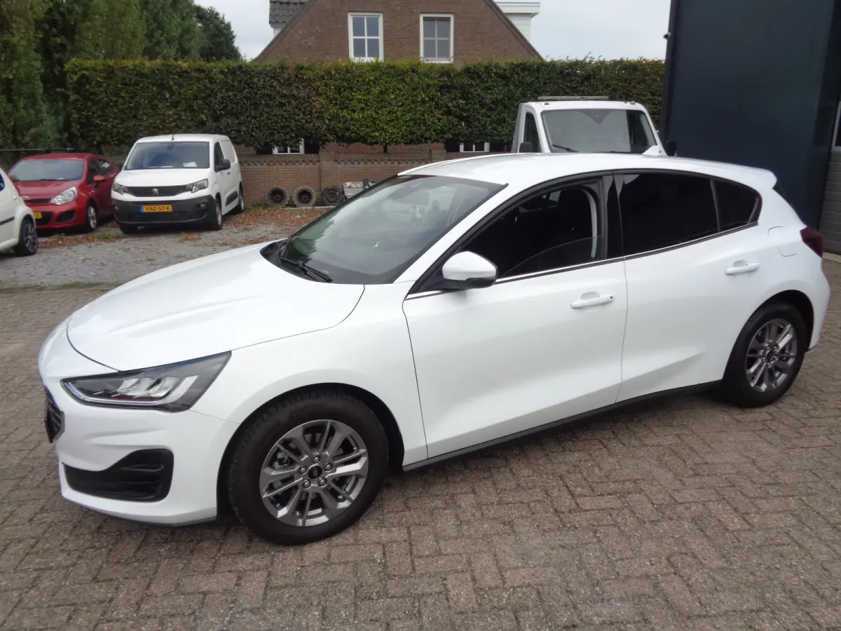 1.0 EcoBoost Hybrid Titanium Ecc, LM velgen, Carplay/android, winterpack