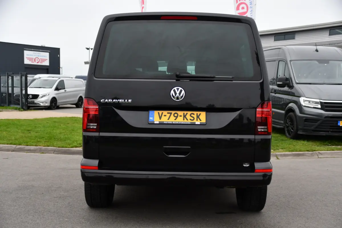 2.0 TDI L2H1 32 DC Caravelle Virtual, Adaptieve Cruise, Carplay, LED, 204pk, Stoelverwarming, Clima, Automaat, 2 x Schuifdeur, Multimedia, Uniek!