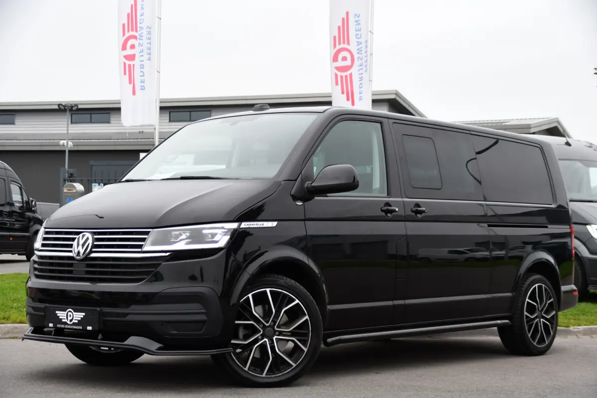 2.0 TDI L2H1 32 DC Caravelle Virtual, Adaptieve Cruise, Carplay, LED, 204pk, Stoelverwarming, Clima, Automaat, 2 x Schuifdeur, Multimedia, Uniek!