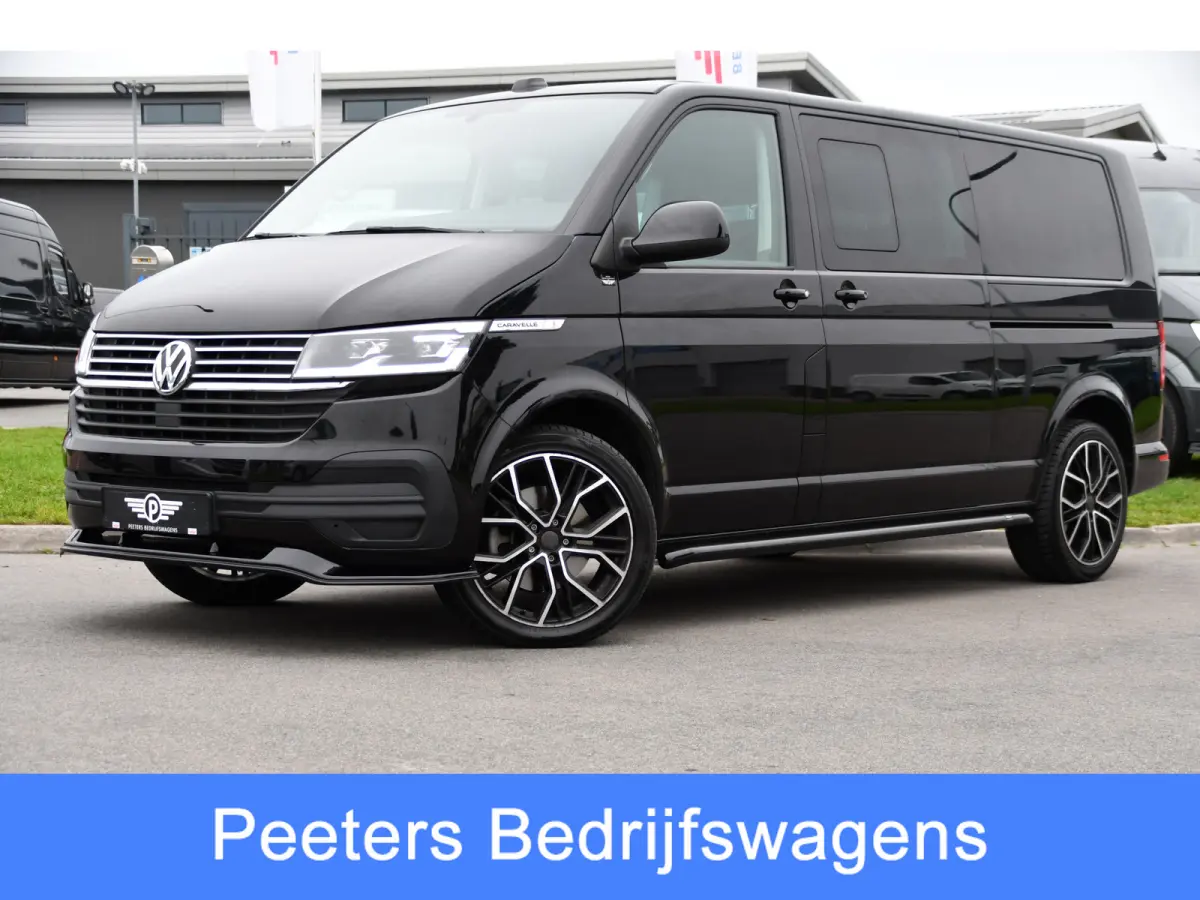 2.0 TDI L2H1 32 DC Caravelle Virtual, Adaptieve Cruise, Carplay, LED, 204pk, Stoelverwarming, Clima, Automaat, 2 x Schuifdeur, Multimedia, Uniek!